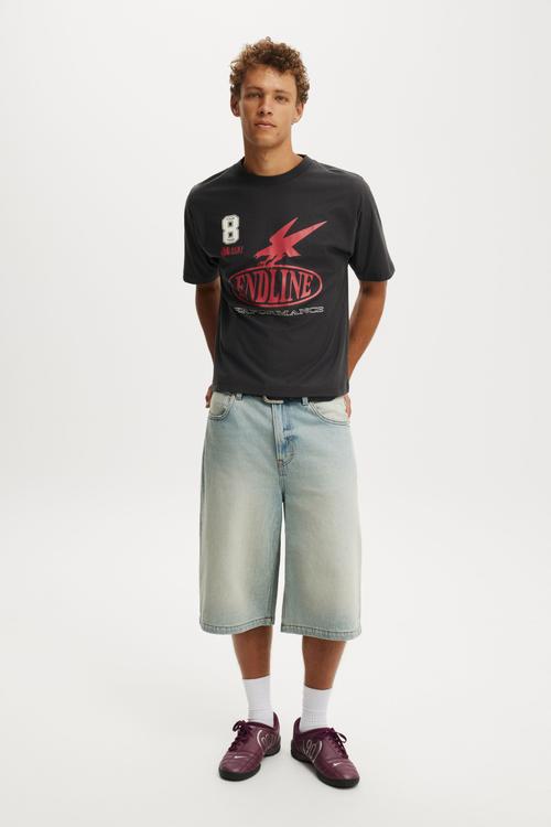 Cropped Fit Graphic T-shirt - Washed Black/Four Tune