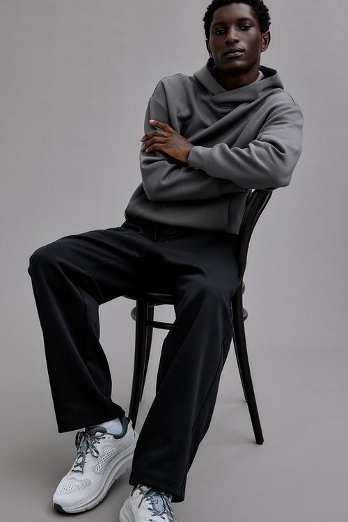 Regular fit sports joggers - black