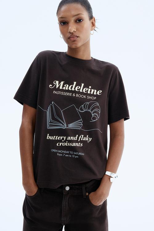 Printed t-shirt - dark brown croissant