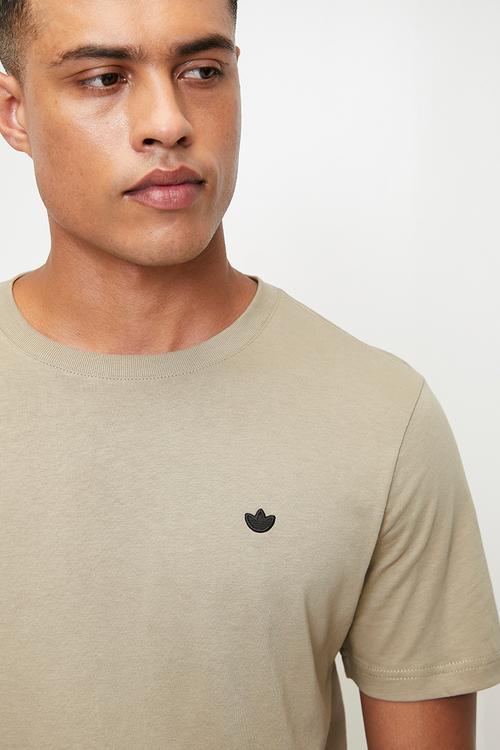 ESS TEE  - WONDER CARGO