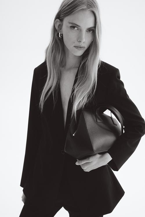 Fitted blazer - black