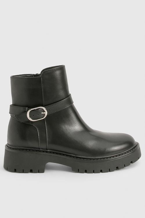 Chunky buckle detail chelsea boots - black