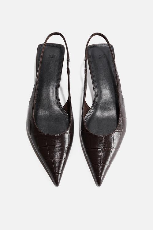 Kitten-heeled pointed slingbacks - dark brown/crocodile pattern