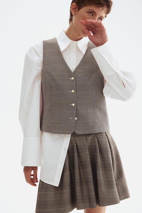 V-neck waistcoat - dark brown checked