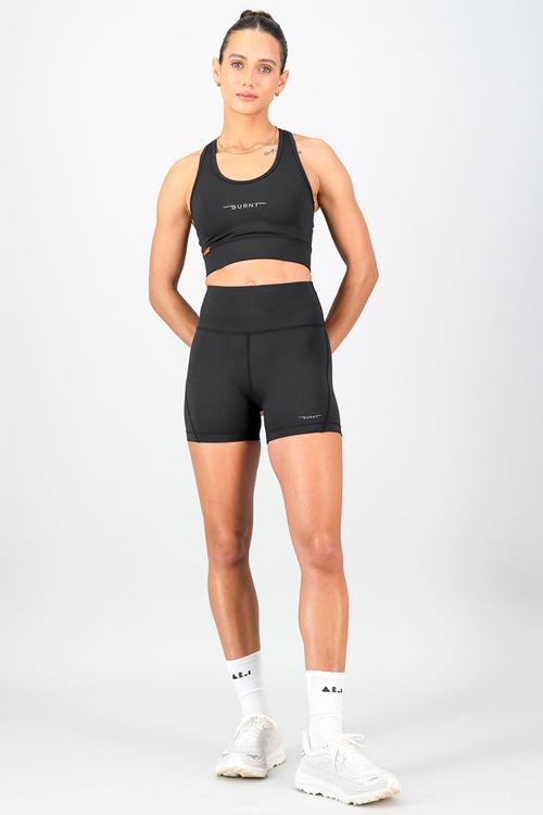 Traverse 4-inch short - black
