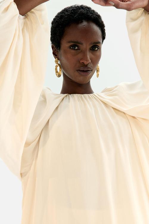Loose-fit viscose blouse - light beige
