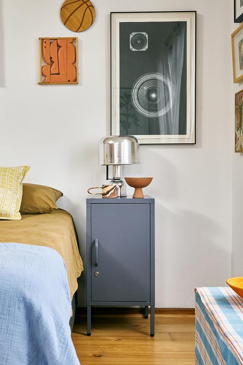 Sugar cube side table - carbon grey