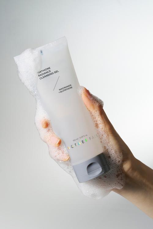 Niathione Radiance Cleansing Gel  - 150ml