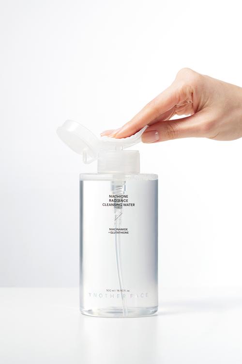 Niathione Radiance Cleansing Water - 500ml