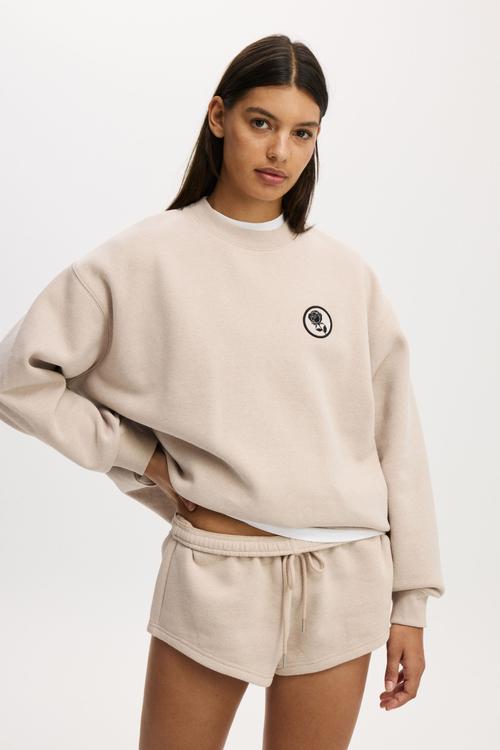 Plush Graphic Crew Sweatshirt - Sesame Marle/Bw Club