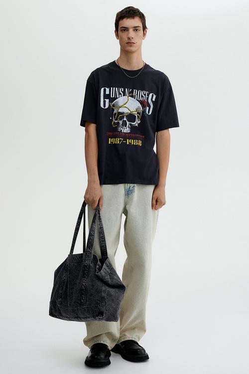 Loose fit vintage-look printed t-shirt - black guns n' roses