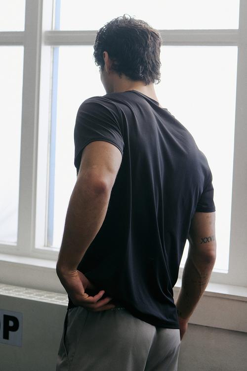 Mesh sports t-shirt with drymove™ - black