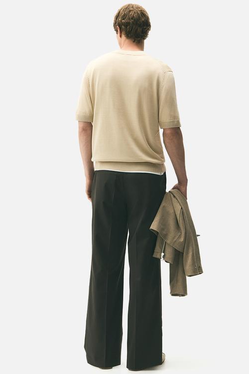 Regular fit fine-knit v-neck T-shirt - beige