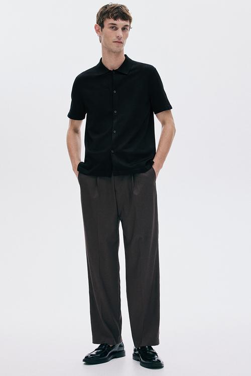 Regular fit knitted short-sleeved shirt - black