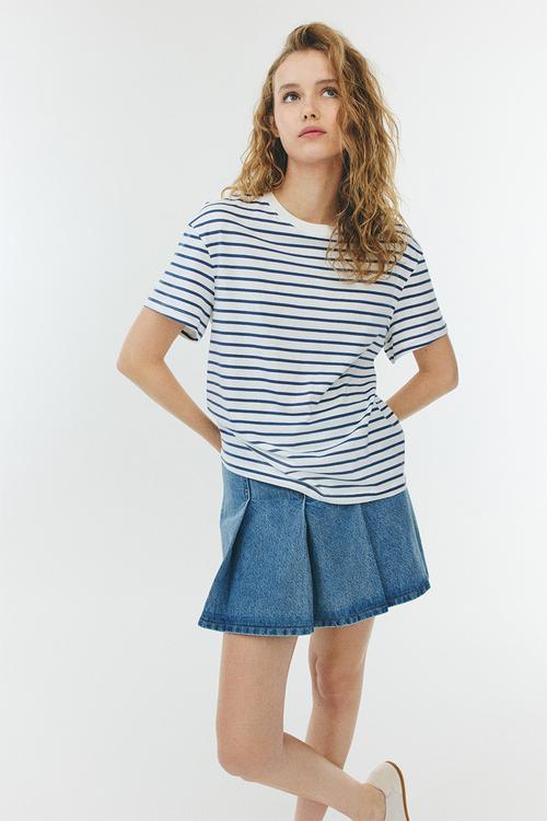 Loose-fit t-shirt - white striped