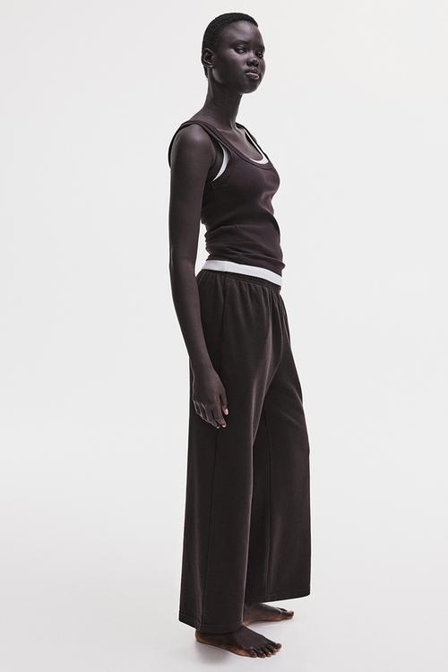 Sweatpants - dark brown