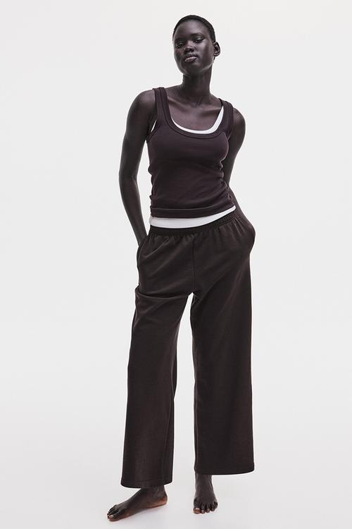 Sweatpants - dark brown