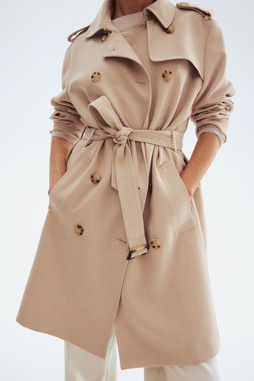 Double-breasted trenchcoat - beige