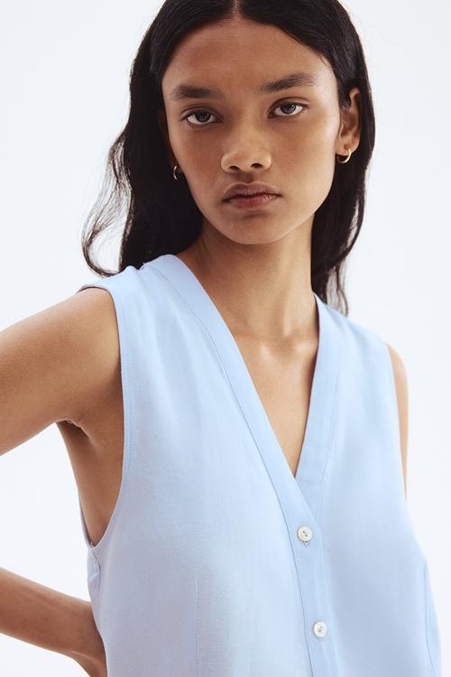 Sleeveless linen-blend blouse -  light blue