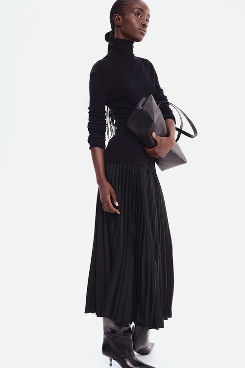 Pleated skirt - black