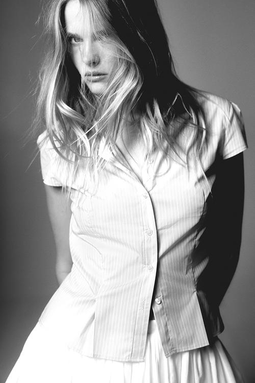 Short-sleeved shirt - light blue striped