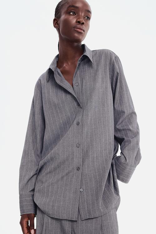 Long shirt - dark grey pinstriped