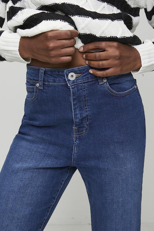 Ladies Mom Jeans With Raw Hem - Mid Blue