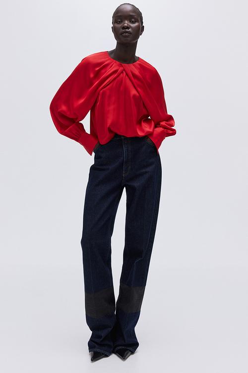 Balloon-sleeved satin blouse - bright red