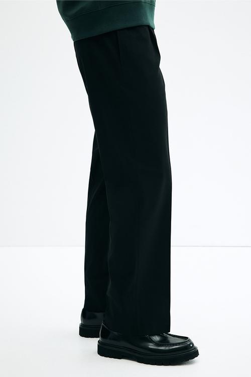 Relaxed fit tailored trousers - black