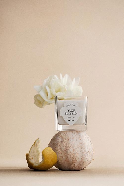 Small scented candle in glass holder - transparent