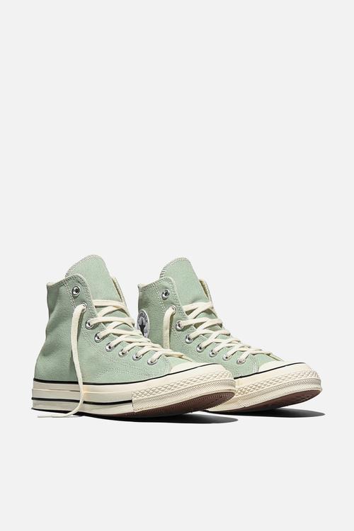CHUCK 70