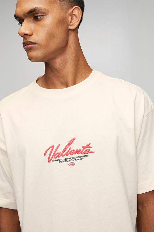 Box Fit Text T-Shirt - Creampuff / Valiente Dreamer