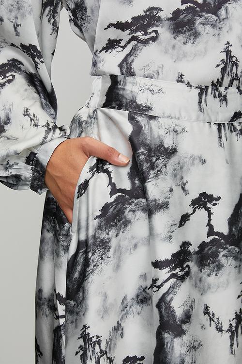 Wmn Layla Printed Skirt - Black & Grey
