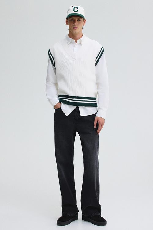 Boxy fit rib-knit sweater vest - white/dark green
