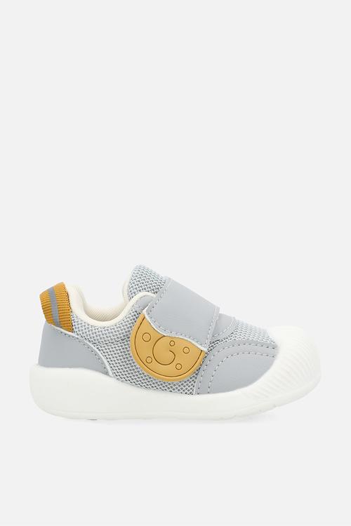 Anti slip sneakers - light grey