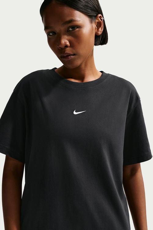 W Nsw Classic Short Sleeve Tee - Black/White
