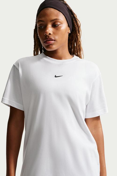 W Nsw Classic Short Sleeve Tee - White/Black