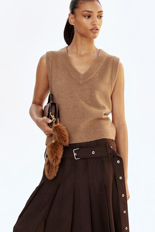 Short sweater vest - dark beige