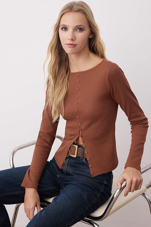 Button Detailed Crew Neck Ribbed Stretchy Regular Size Knitted Blouse - Brown