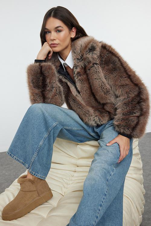 Oversize Mold Rubber Detailed Bomber Fur Coat - Brown