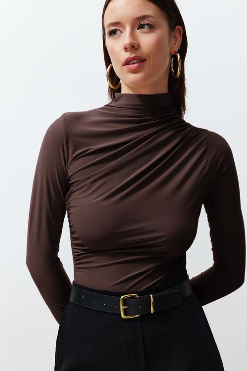 Gathered Square Collar Fitted Flexible Knitted Blouse - Brown