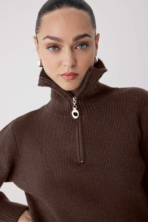 Wardrobe Essentials Wool Premium Yarn Zippered Basic Knitwear Sweater - Brown