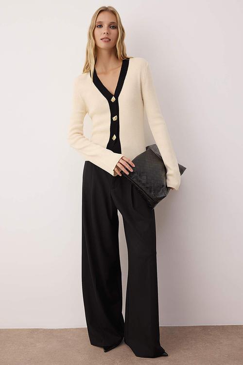 Button Detailed Color Block Knitwear Cardigan - Ecru