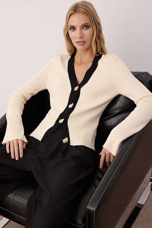 Button Detailed Color Block Knitwear Cardigan - Ecru