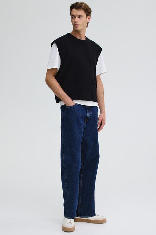 Regular fit sweater vest - black