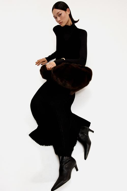 Heeled sock boots - black