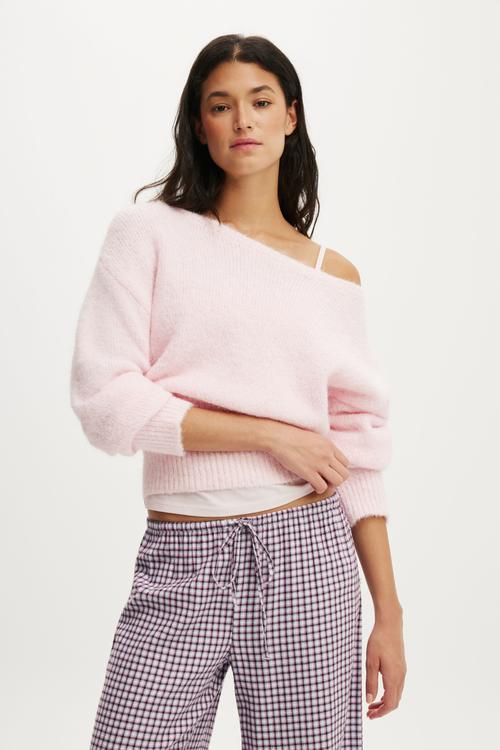 Fluffy off the shoulder knit - pink kiss