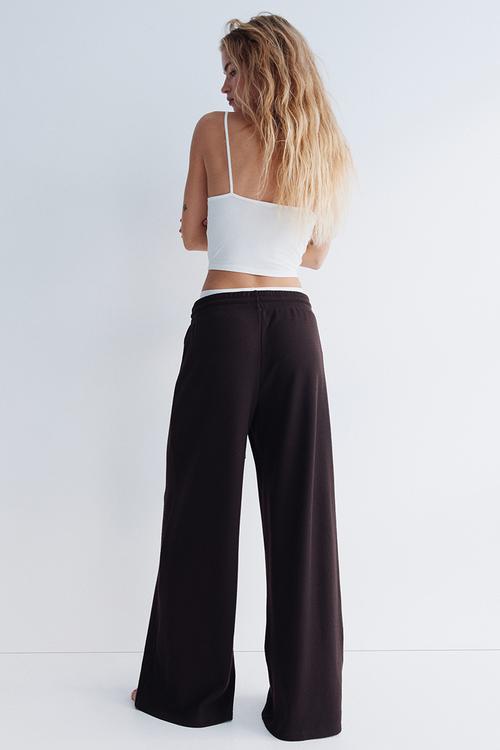 Waffled drawstring trousers - dark brown