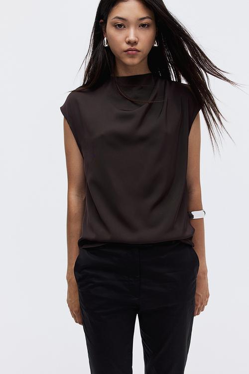 Cap-sleeved blouse - dark brown