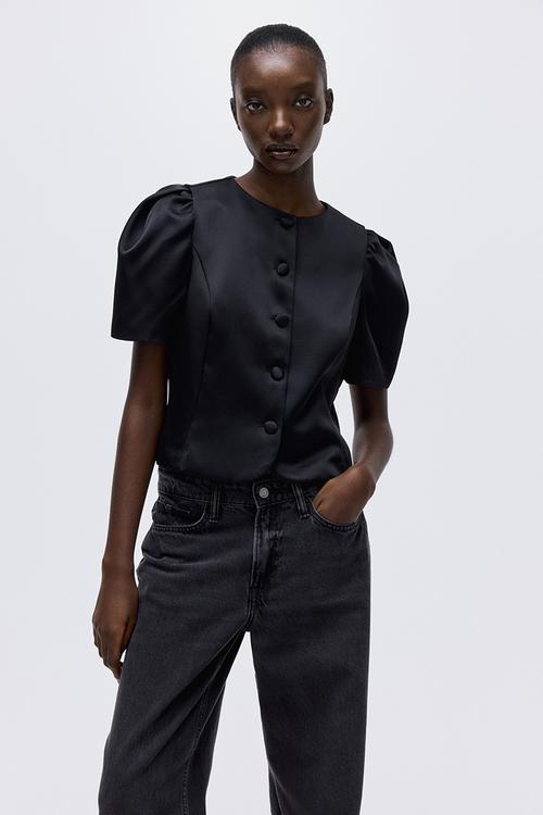 Puff-sleeved blouse - black